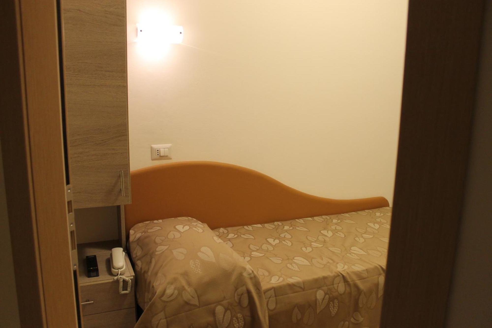 Hotel Villa Enea Cattolica Room photo